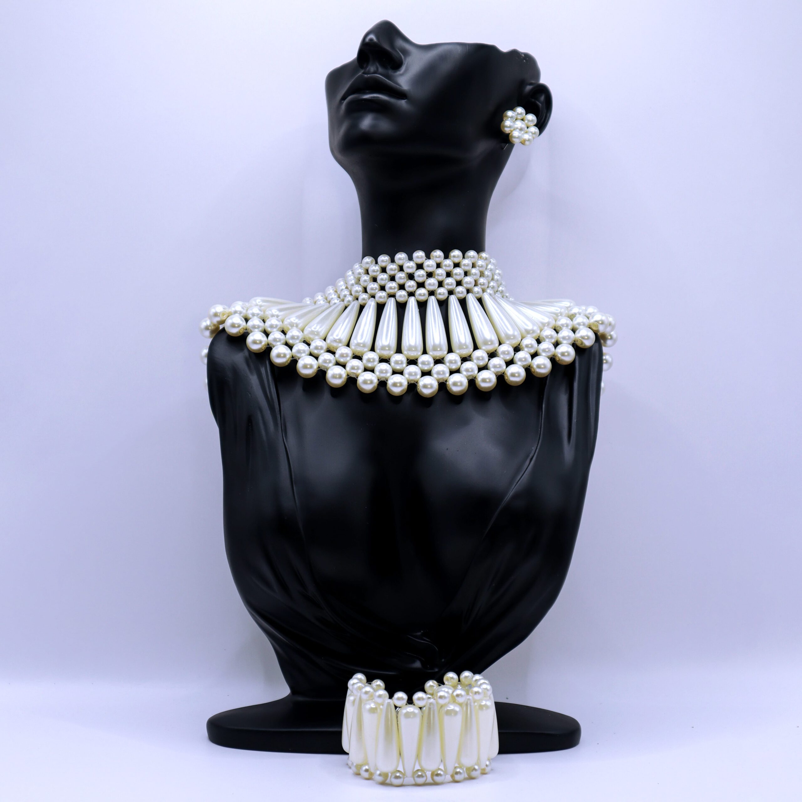 Elegant bugle beads collar necklace