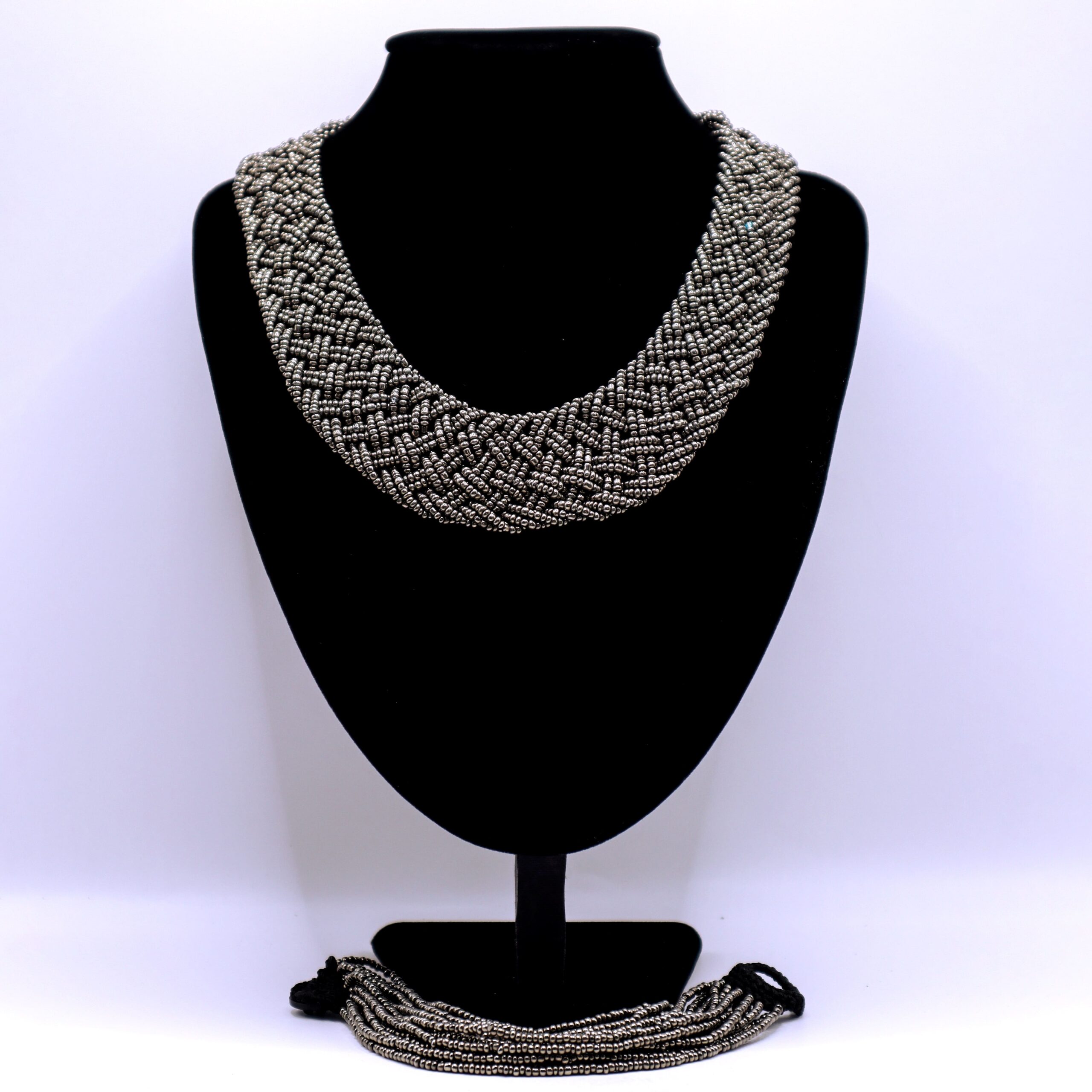 Second image of Braids pattern African inspired beads collar necklace.