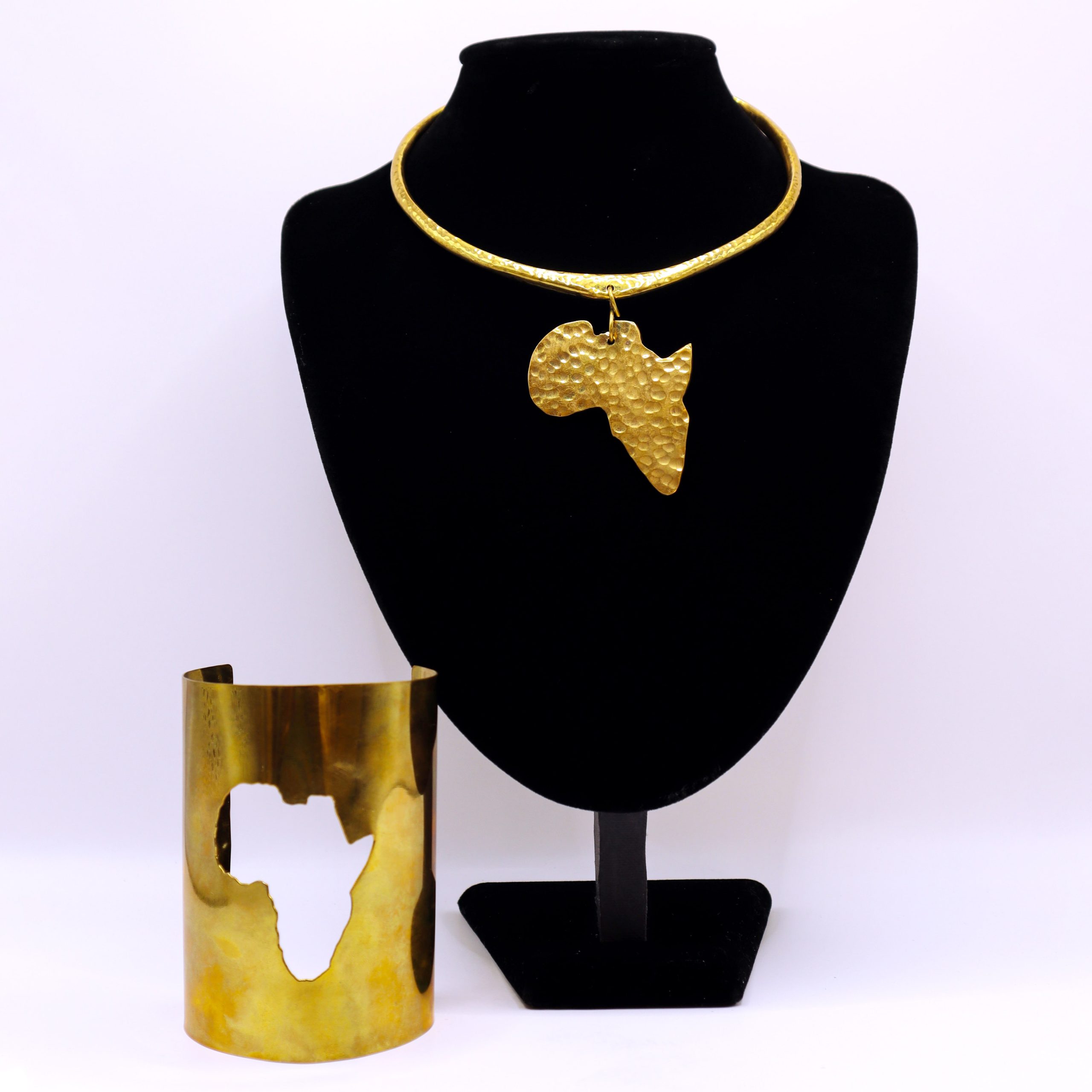 Closed African map pendant short brass necklace with matching bangle